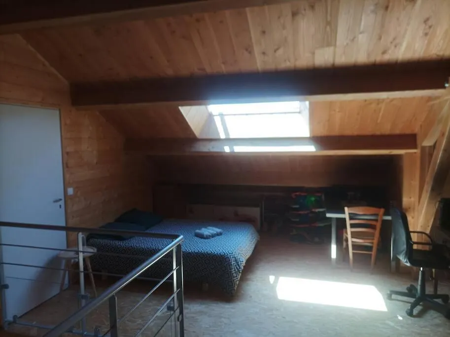 Suite A La Campagne Dans Une Jolie Maison En Bois. Laussonne Homestay