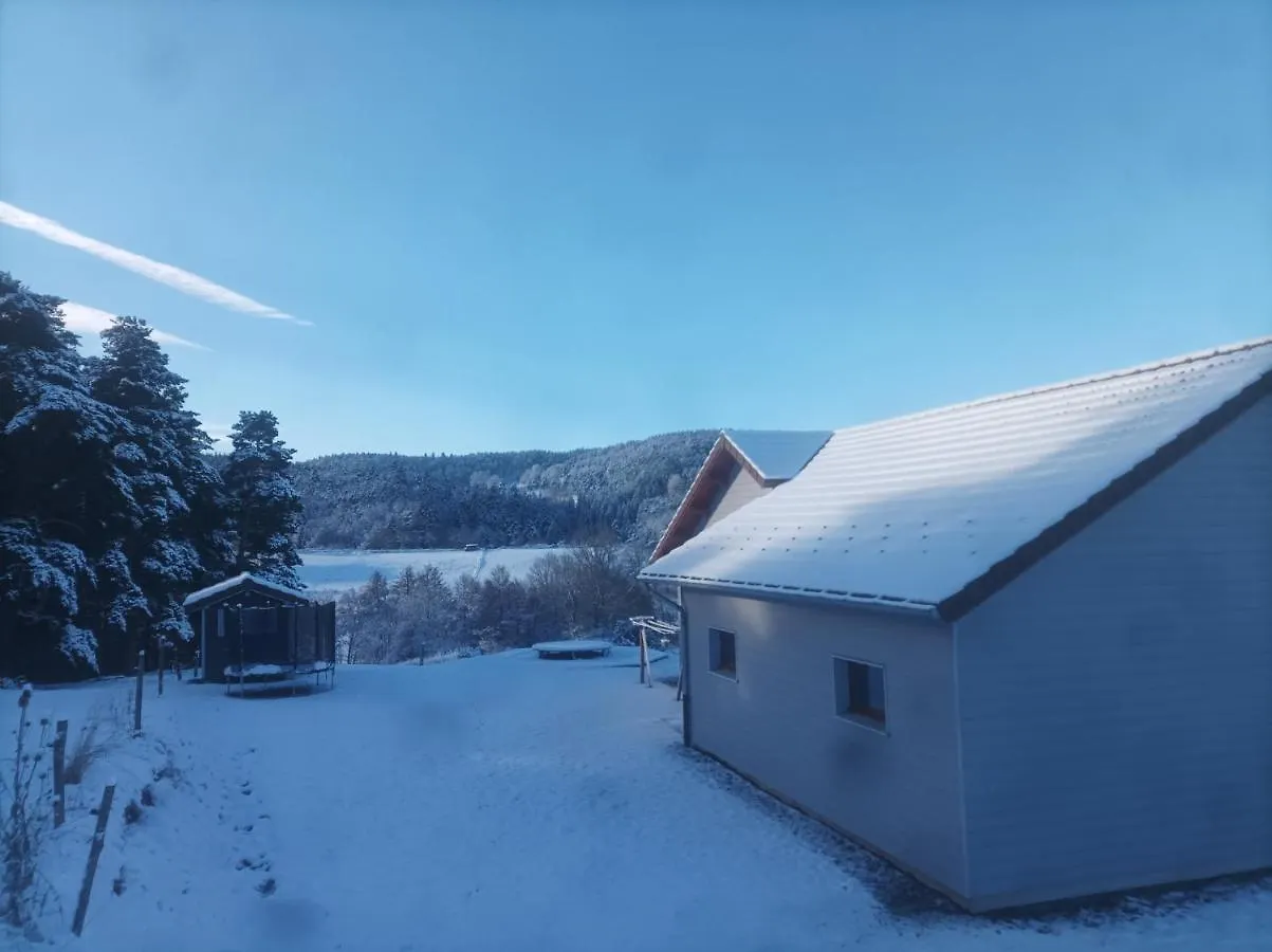 Suite A La Campagne Dans Une Jolie Maison En Bois. Laussonne France